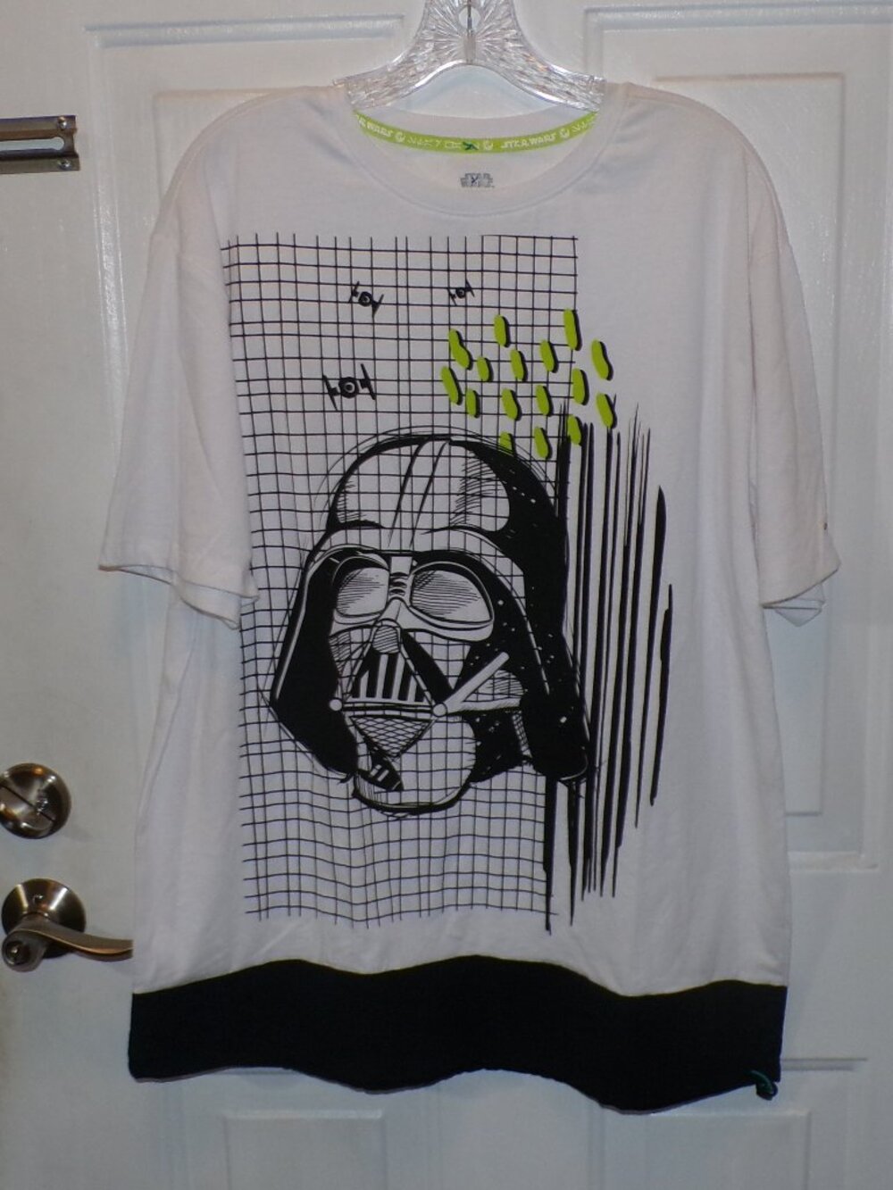 DISNEY NEW W/O TAGS STAR WARS " DARTH VADER IMPERIAL NAVY " GRAPHIC T-SHIRT